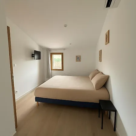 Maison Proche Plages, Climatisee, Piscine *